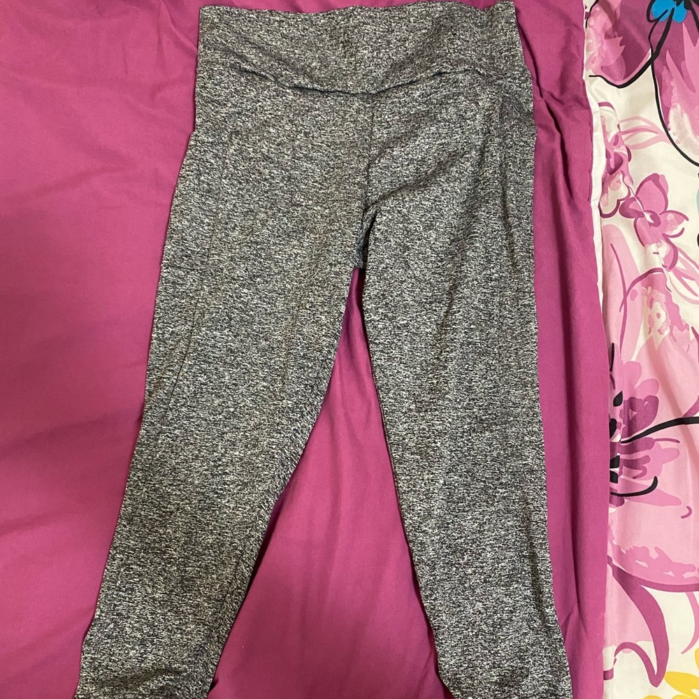 Grey Large athletic knee shorts